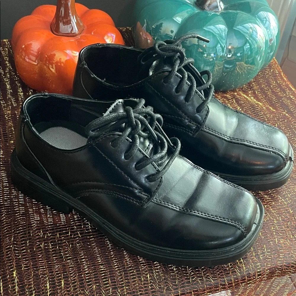 Deer Stags Boys' Black Lace-Up Dress Shoes